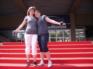 Juli und ich auf dem roten Teppich am Filmpalast